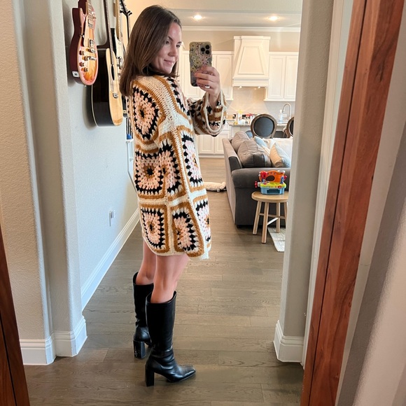 Cute Crochet Cardigan - Picture 3 of 4